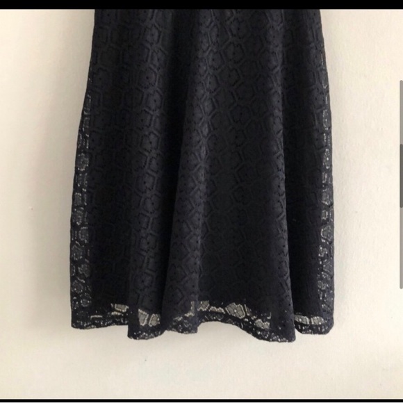 🖤Paperdoll Lace Dress - Picture 4 of 6